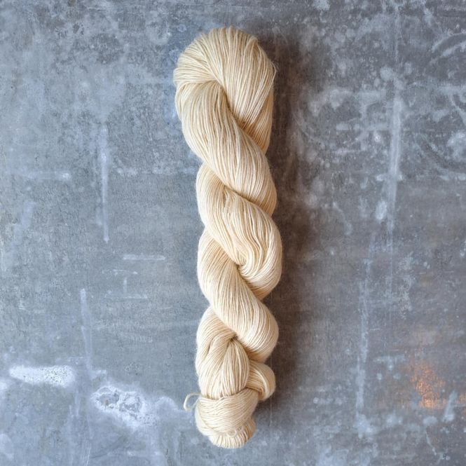 Hovedbilde Følgesvenn - Naturhvit