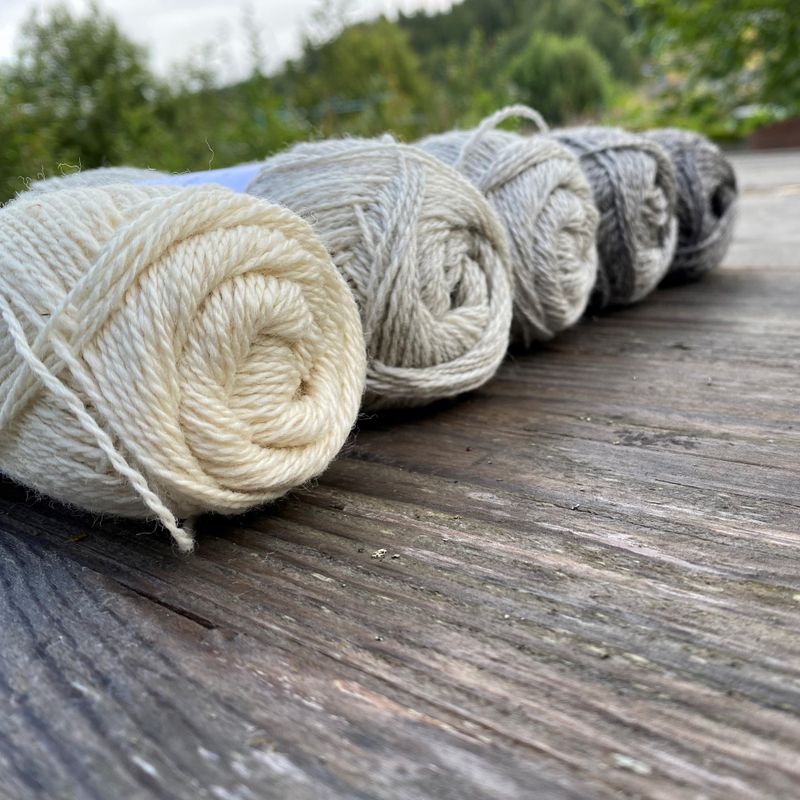 Strikkepakke - Martes bondesjal ekstra myk