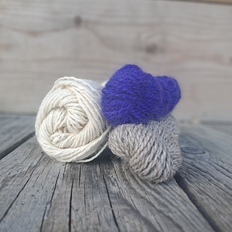 Strikkepakke - Solskinnsvott samojed